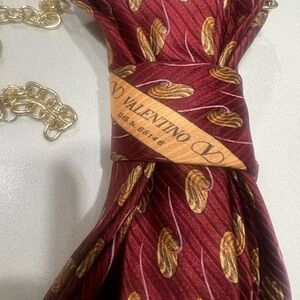 Valentino gorgeous burgundy and Gold Silk fashion tie